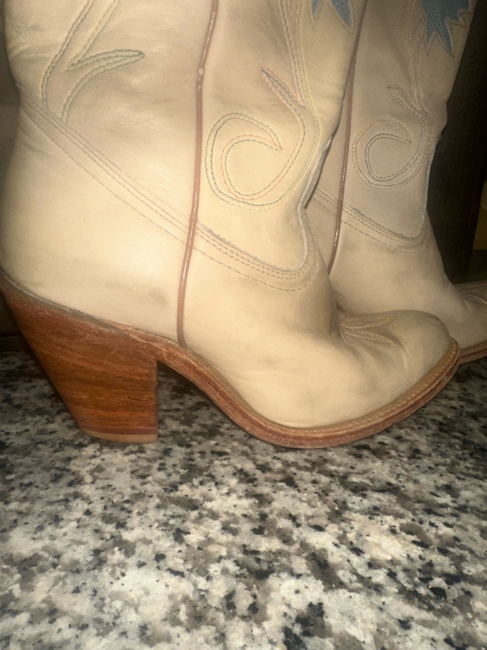 MISS CAPEZIO Tulip Cream Cowboy Boots Vintage SZ 6.5 M USA Made Rainbow Stitched - Picture 6 of 16